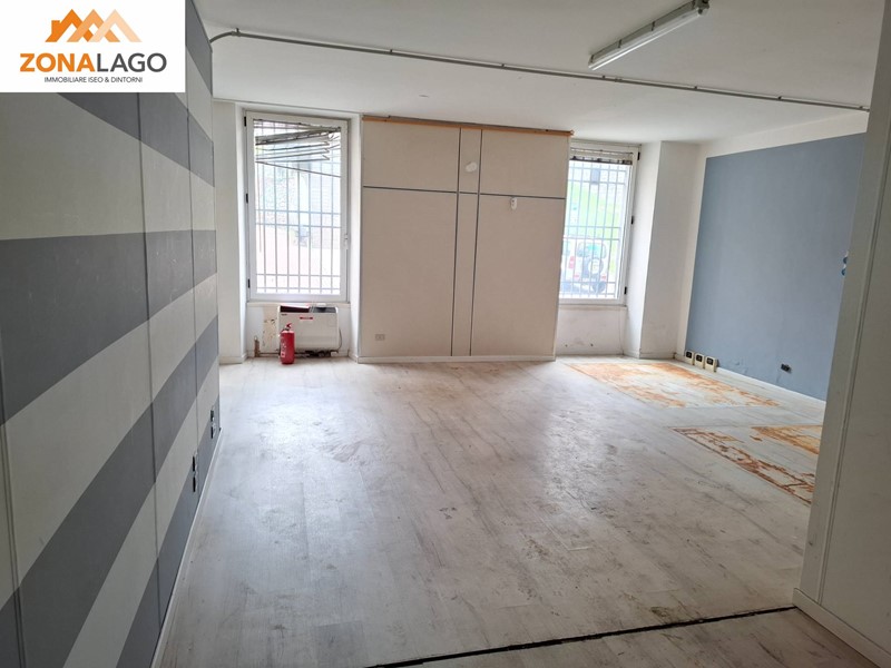 Ufficio in Vendita a Iseo, 75'000€, 63 m²