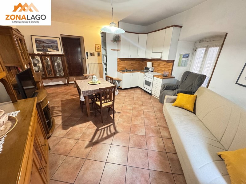 Bilocale in Vendita a Sale Marasino, 120'000€, 70 m²