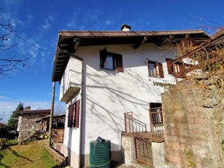 Casa Semi Indipendente in Vendita a Pisogne, 75'000€, 90 m²