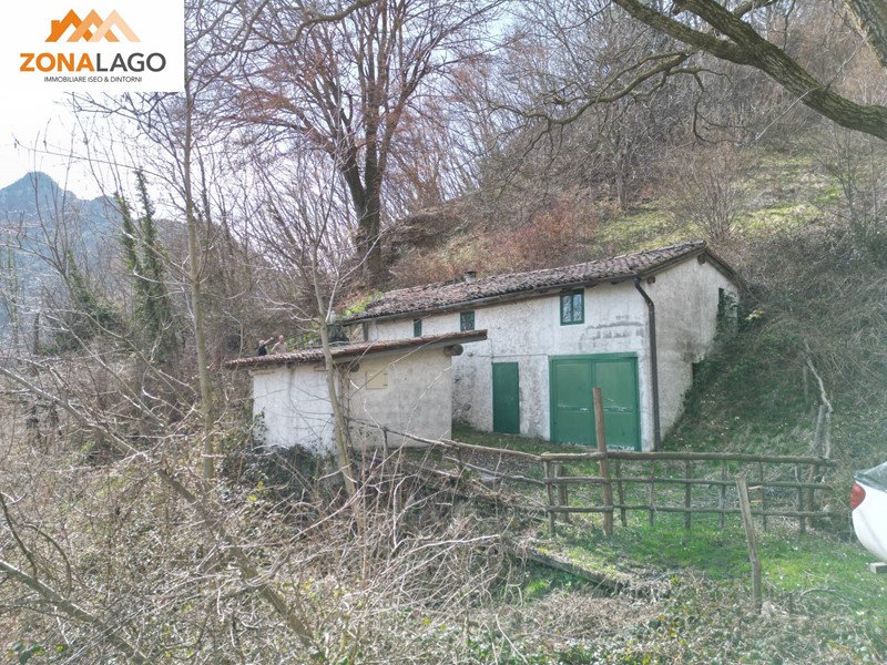 Rustico in Vendita a Gardone Val Trompia, 130'000€, 100 m²