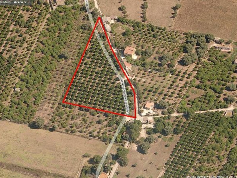Terreno agricolo in Vendita a Siracusa, 80'000€, 7000 m²