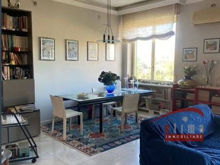 Appartamento in Vendita a Siracusa, 300'000&euro;, 200 m²
