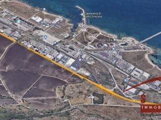 Capannone in Vendita a Siracusa, 2'400'000€, 3000 m²