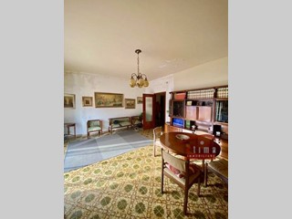 Appartamento in Vendita a Siracusa, 140'000&euro;, 166 m²