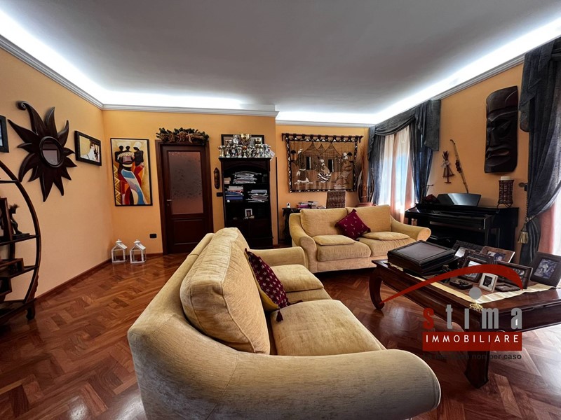 Quadrilocale in Vendita a Siracusa, 159'000&euro;, 140 m²