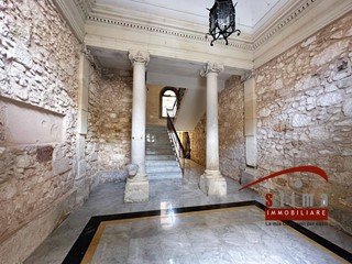 Appartamento in Vendita a Siracusa, 420'000&euro;, 175 m²
