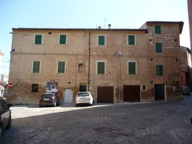 Appartamento in Vendita a Fabriano, 65'000€, 120 m²