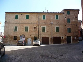 Appartamento in Vendita a Fabriano, 65'000€, 120 m²