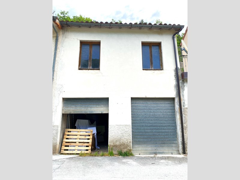 Box in Vendita a Fabriano, 18'000€, 60 m²