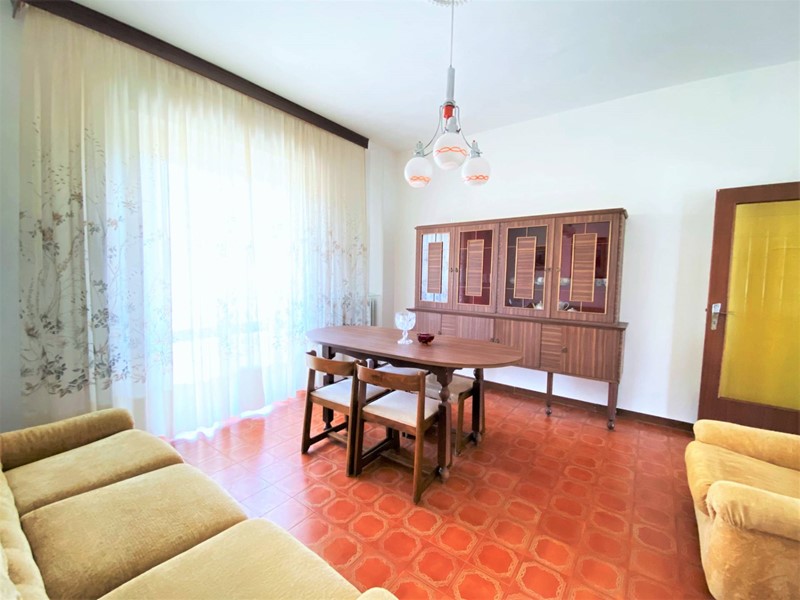Appartamento in Vendita a Fabriano, 59'000€, 94 m²
