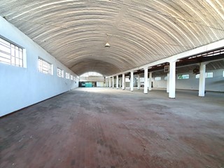 Capannone in Vendita a Fabriano, 165'000€, 1100 m²