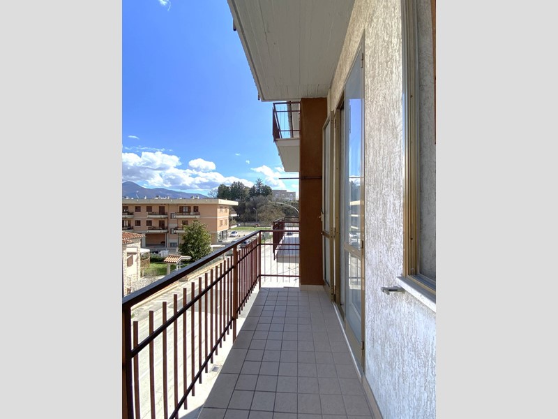 Appartamento in Vendita a Fabriano, 85'000€, 90 m²