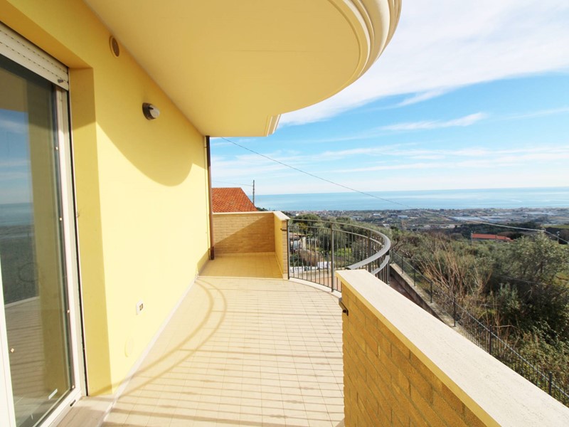 Trilocale in Vendita a Colonnella, 140'000€, 65 m²