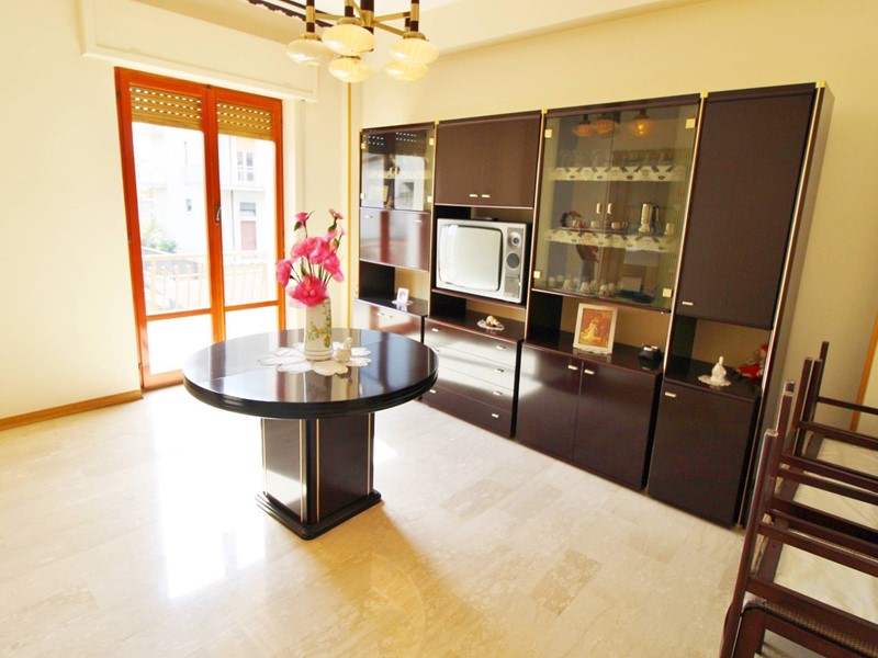 Casa Indipendente in Vendita a Monsampolo del Tronto, 390'000€, 438 m²