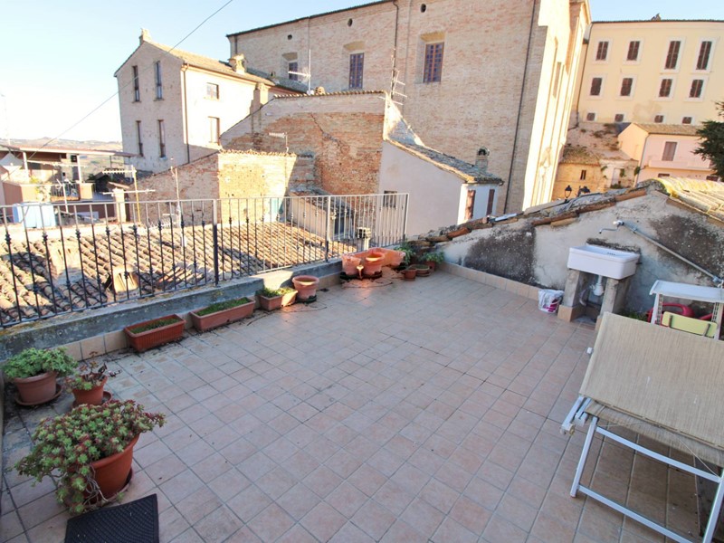 Casa Indipendente in Vendita a Monsampolo del Tronto, 79'000€, 100 m²