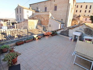 Casa Indipendente in Vendita a Monsampolo del Tronto, 79'000€, 100 m²