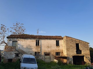Casa Indipendente in Vendita a Monteprandone, 55'000€, 200 m²