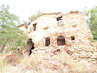 Rustico in Vendita a Ripatransone, 150'000€, 180 m²