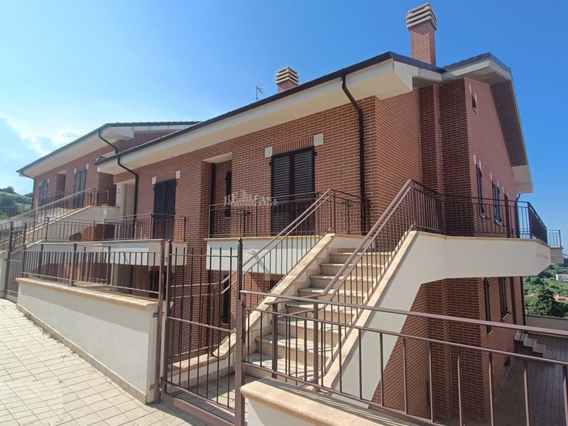 Appartamento in Vendita a Colonnella, 180 m²