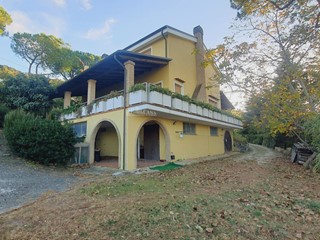 Villa in Vendita a Colonnella, 465'000€, 170 m²