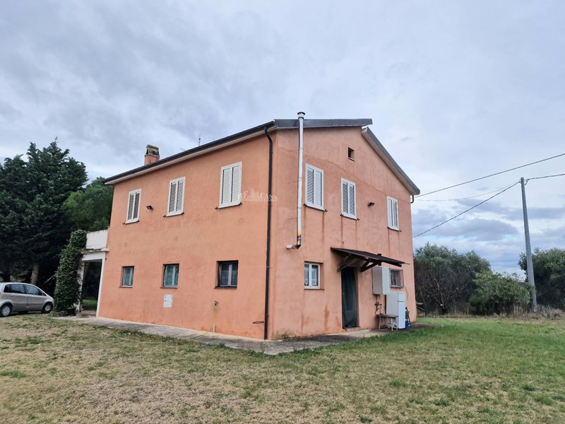 Casa Indipendente in Vendita a Monsampolo del Tronto, 180'000€, 230 m²