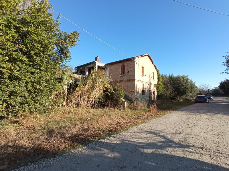 Rustico in Vendita a Martinsicuro, 230'000€, 500 m²