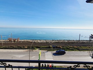 Appartamento in Vendita a Grottammare, 230'000€, 140 m²