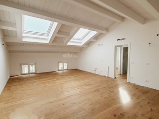 Quadrilocale in Vendita a San Benedetto del Tronto, 630'000€, 135 m²