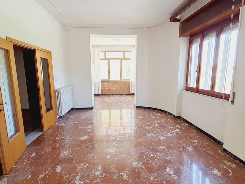 Appartamento in Vendita a San Benedetto del Tronto, 280'000€, 140 m²