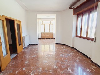 Appartamento in Vendita a San Benedetto del Tronto, 280'000€, 140 m²