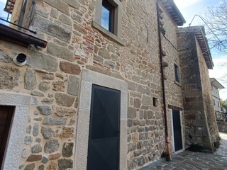 Casa Indipendente in Vendita a Valle Castellana, 100'000€, 80 m²