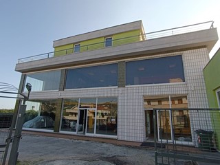 Capannone in Vendita a Acquaviva Picena, 530'000€, 2100 m²