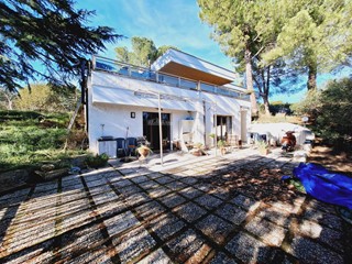 Villa in Vendita a Tortoreto, 185'000€, 305 m²