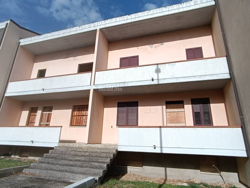 Casa Semi Indipendente in Vendita a Campofilone, 100'000€, 190 m²