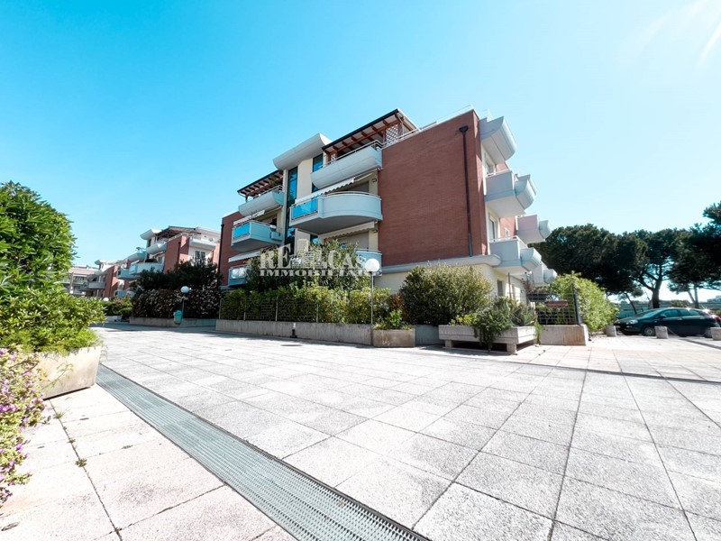 Appartamento in Vendita a San Benedetto del Tronto, 450'000€, 220 m²