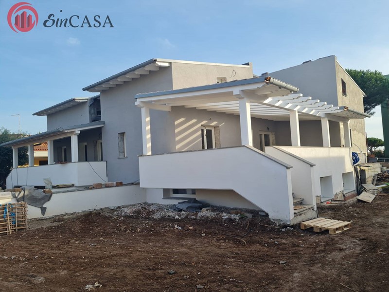 Villa in Vendita a Ladispoli, 350'000€, 160 m²