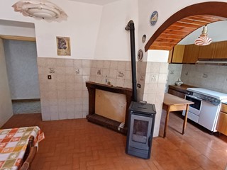 Quadrilocale in Vendita a Vallecorsa, 31'000€, 85 m²