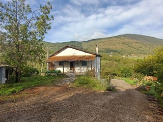 Appartamento in Vendita a Giuliano di Roma, 63'000€, 90 m²