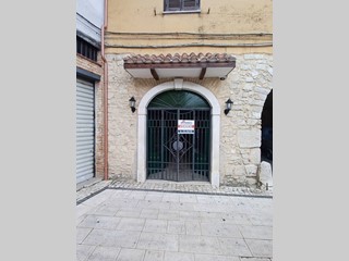 Immobile commerciale in Vendita a Sonnino, 44'900€, 35 m²