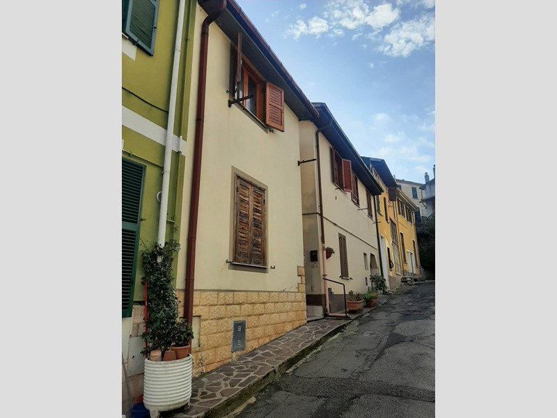 Casa Semi Indipendente in Vendita a Fiuggi, 33'000€, 60 m²
