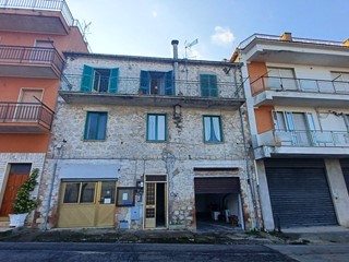 Appartamento in Vendita a Sonnino, 59'900€, 320 m²