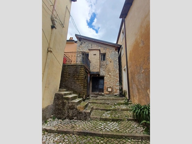 Quadrilocale in Vendita a Maenza, 13'900&euro;, 55 m²