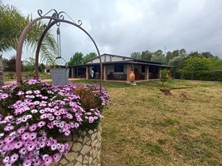 Villa in Vendita a Sabaudia, 230'000&euro;, 80 m²