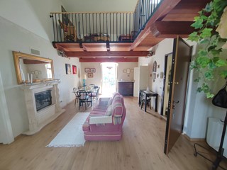 Appartamento in Vendita a Maenza, 210'000&euro;, 190 m²