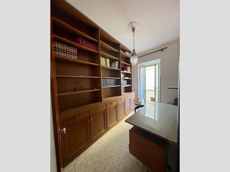 Appartamento in Vendita a Alatri, 80'000€, 150 m²