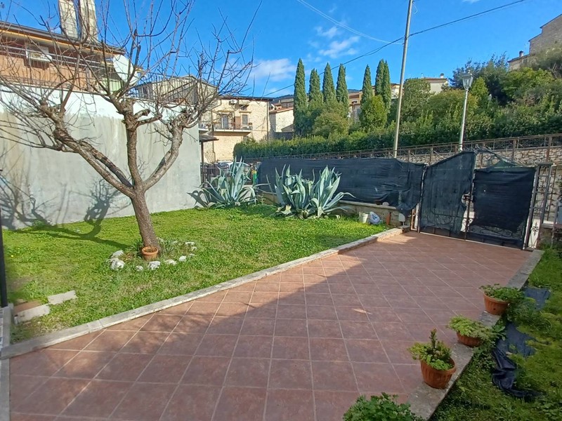 Appartamento in Vendita a Amaseno, 109'000€, 160 m²