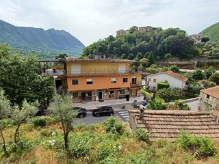 Immobile commerciale in Vendita a Belmonte Castello, 550'000€, 1000 m²