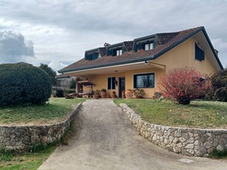 Villa in Vendita a Frosinone, 515'000€, 450 m²