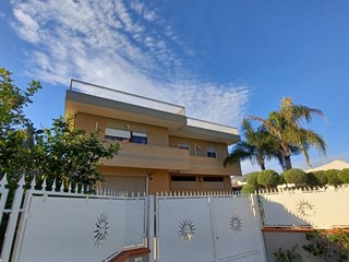 Quadrilocale in Vendita a Terracina, 289'000€, 150 m²