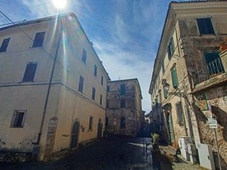 Quadrilocale in Vendita a Giuliano di Roma, 25'000€, 150 m²